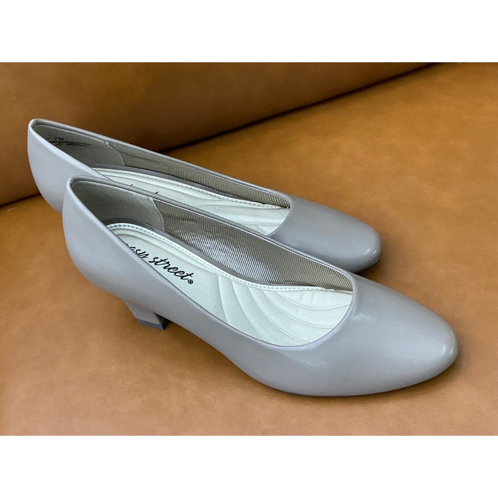 Easy Street Ballari Pumps Womens 7M Taupe Excellent Block Heel Round Toe Shoes - Picture 3 of 10
